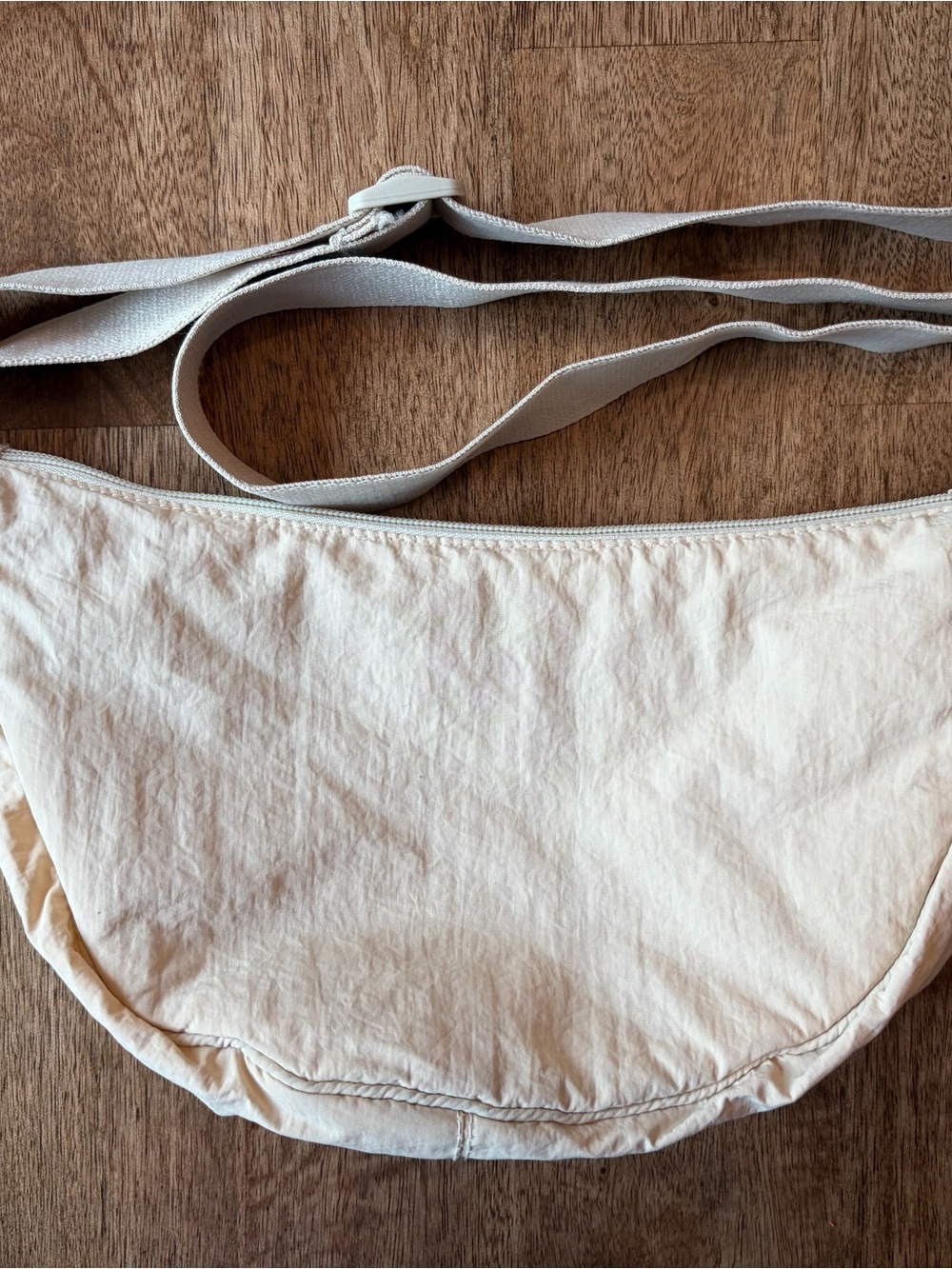 Women’s Cream Crossbody Bag